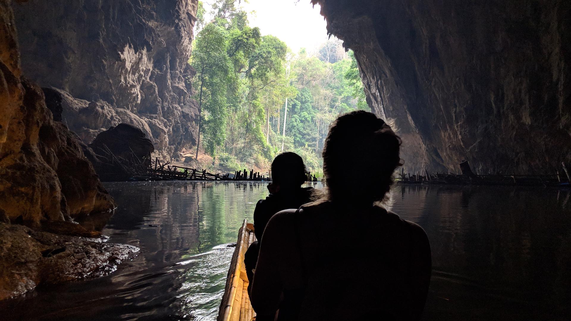 You are currently viewing Bamboo Rafting Through Tham Lod Cave in Thailand