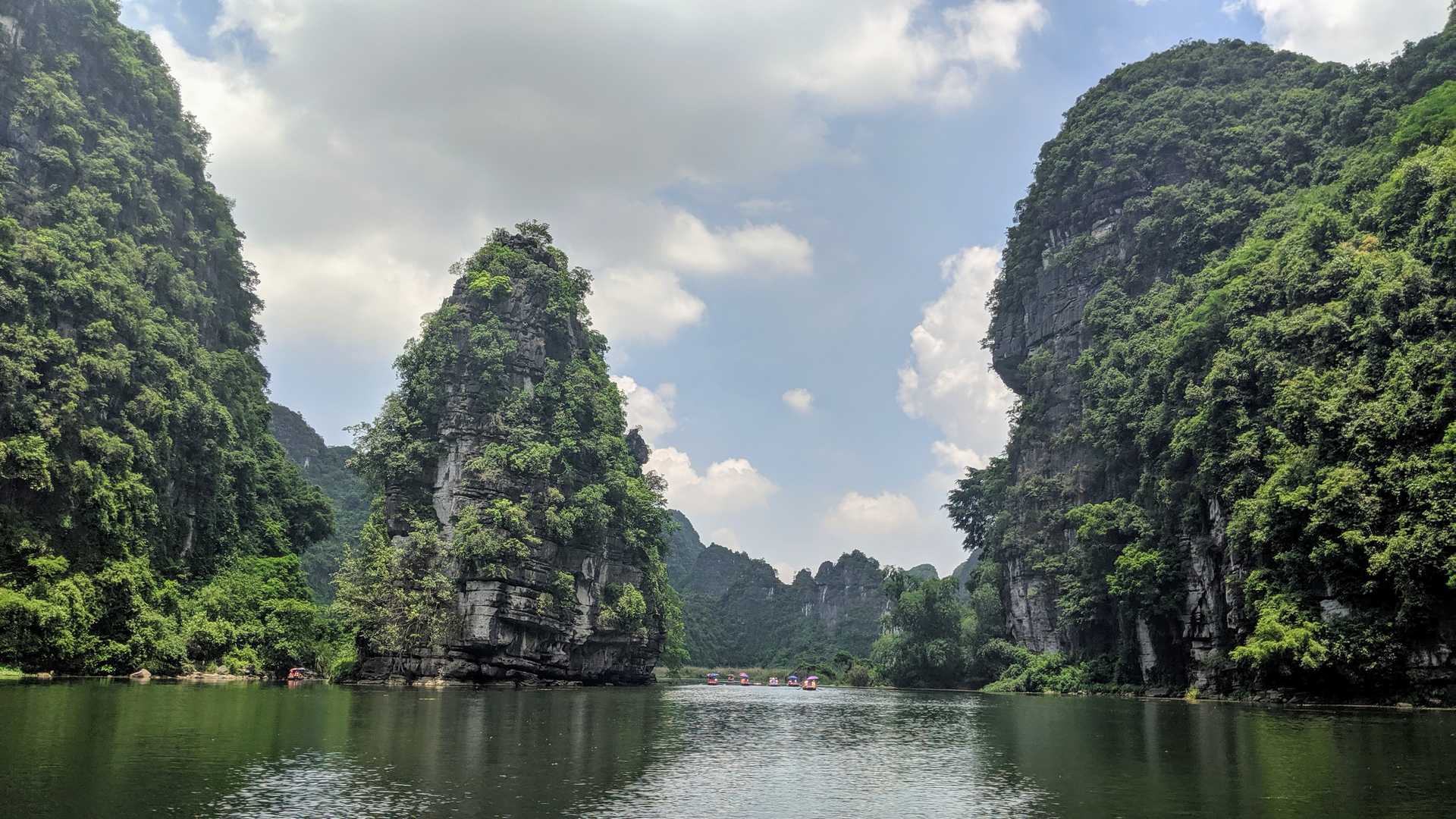 Read more about the article 16 Things To Do on Your First Trip to Vietnam – My Personal Experience