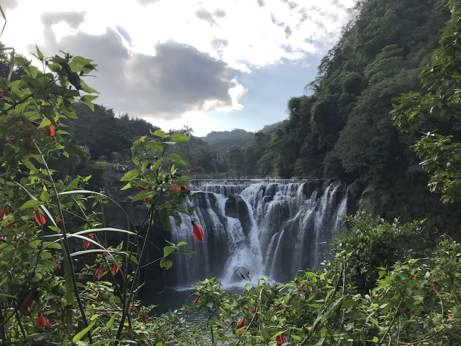 A Guide To Visiting Shifen Waterfall