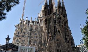 Read more about the article 21 Facts About the Sagrada Familia That Might Surprise You